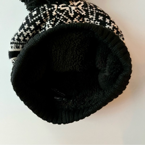 Winter Hat and Mitten Set - Picture 4 of 5